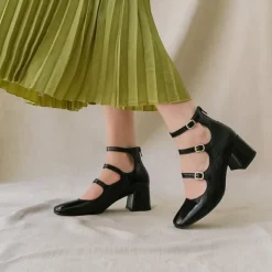 Babies à brides et talons