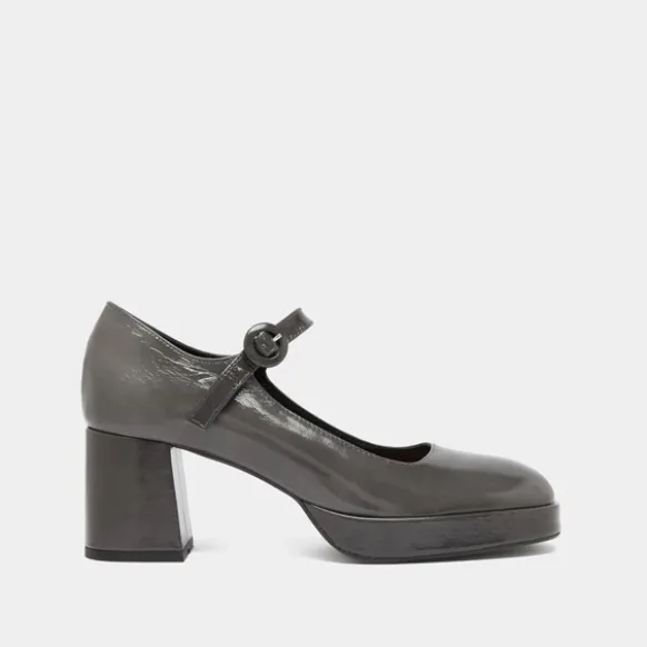 Babies à talons et brides uniques