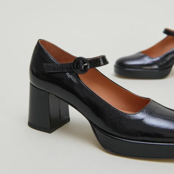 Babies à talons et brides uniques