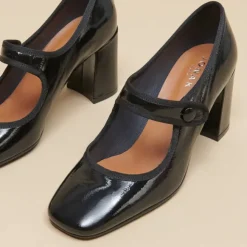 Babies à talons et brides épaisses