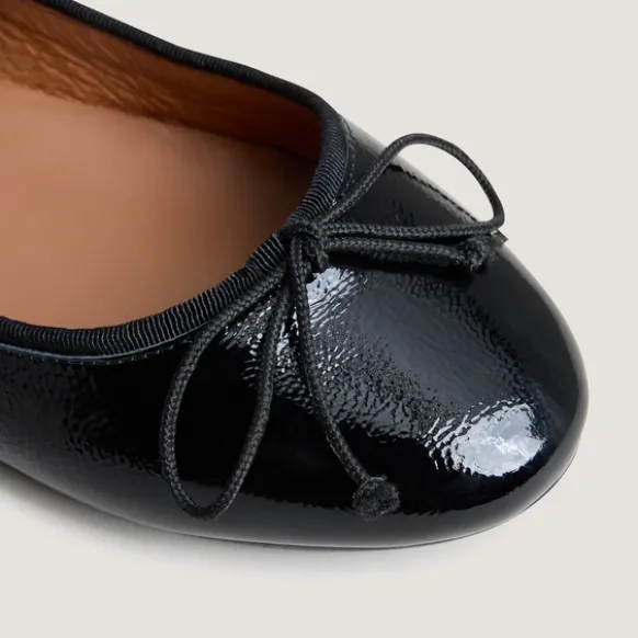 Ballerines à petits lacets