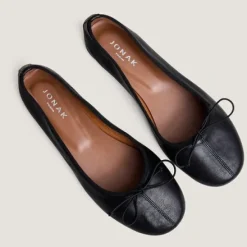 Ballerines à petits lacets