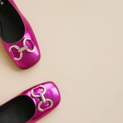 Ballerines à talons plats et mors