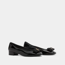 Ballerines avec noeud et monogramme