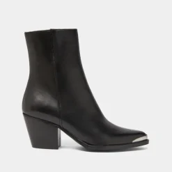 Boots à bouts argentés