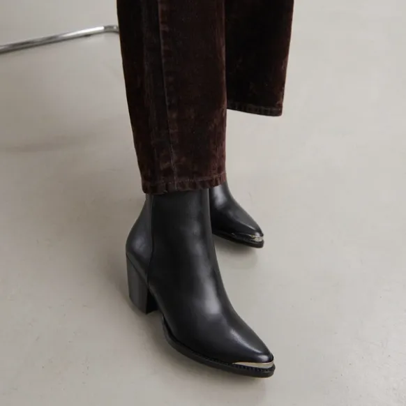Boots à bouts argentés