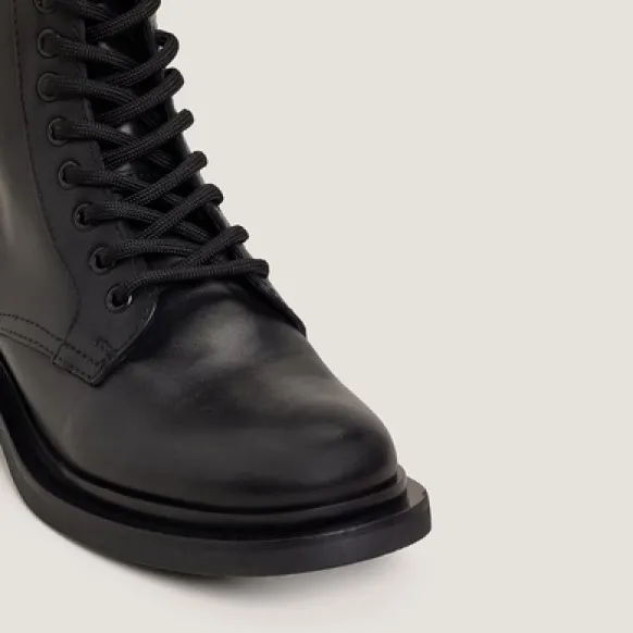 Boots à lacets