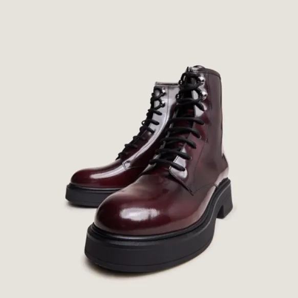 Boots à lacets