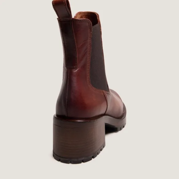 Boots à larges élastiques