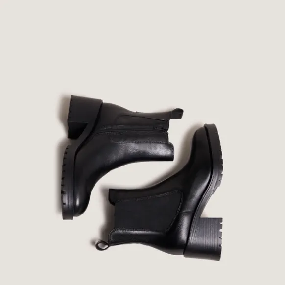Boots à larges élastiques