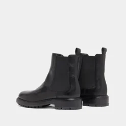 Boots à élastiques et semelles crantées