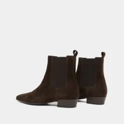 Boots à légers talons biseautés et bouts pointus