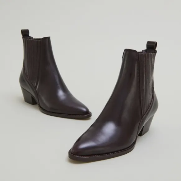 Boots à petits talons biseautés et élastiques