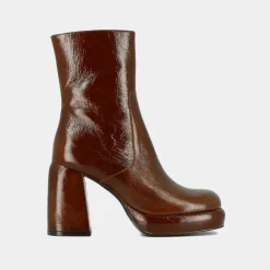 Boots à plateformes et bouts carrés