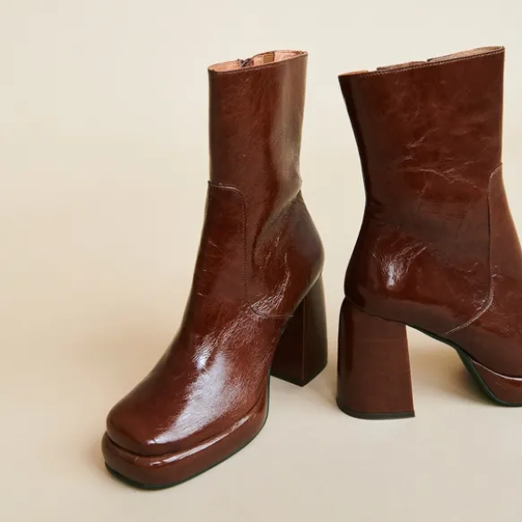 Boots à plateformes et bouts carrés