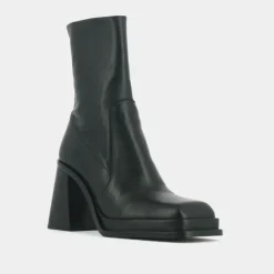 Boots à plateformes et bouts carrés