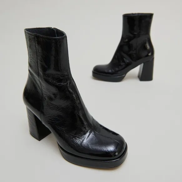 Boots à plateformes et bouts carrés