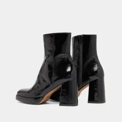 Boots à plateformes et bouts carrés