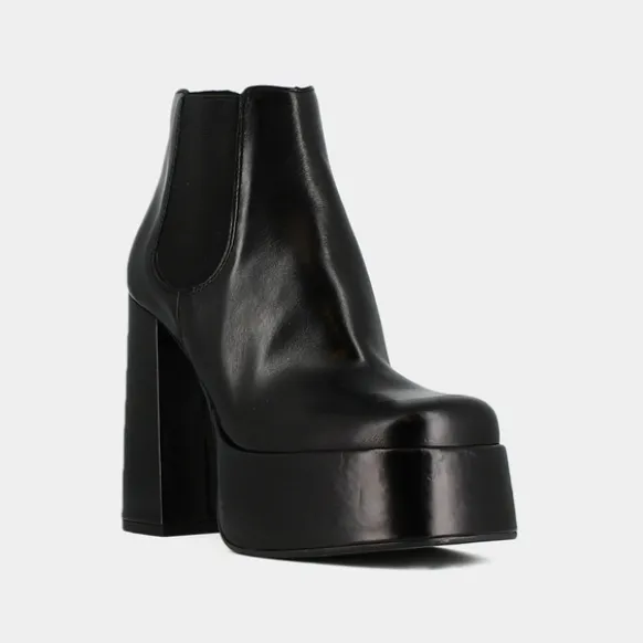 Boots à plateformes et bouts carrés