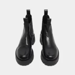Boots à semelles crantées