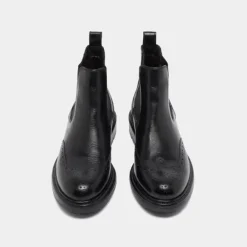 Boots à semelles crantées