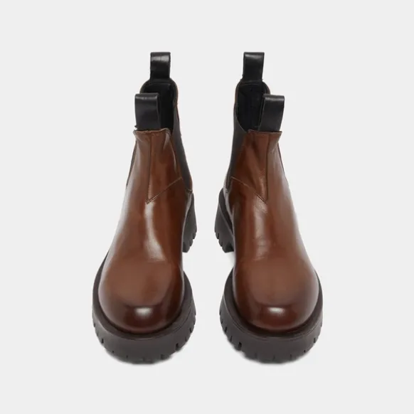 Boots à semelles crantées