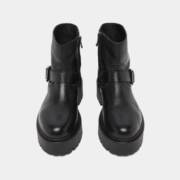 Boots à semelles crantées et boucles