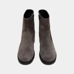 Boots à talons droits