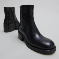 Boots à talons droits