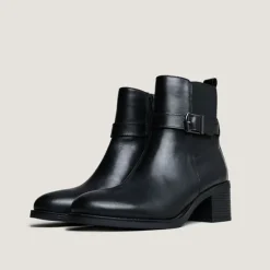 Boots à talons et boucles