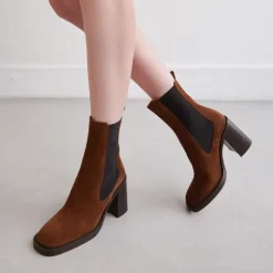 Boots à talons et bouts carrés