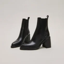 Boots à talons hauts et élastiques