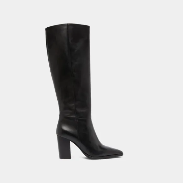 Bottes à bouts pointus