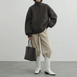 Bottes à bouts pointus et surpiqures apparentes