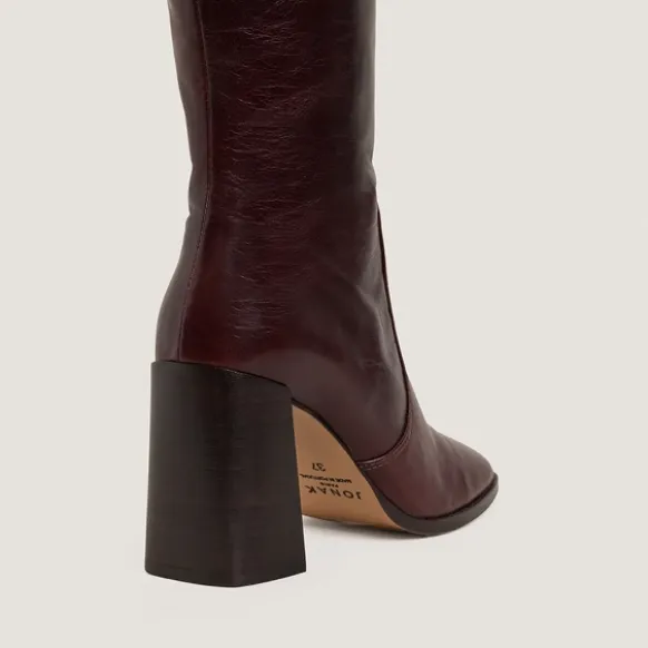 Bottes à hauts talons