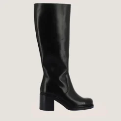 Bottes à hauts talons