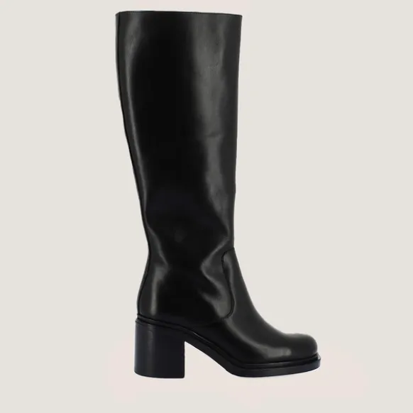 Bottes à hauts talons