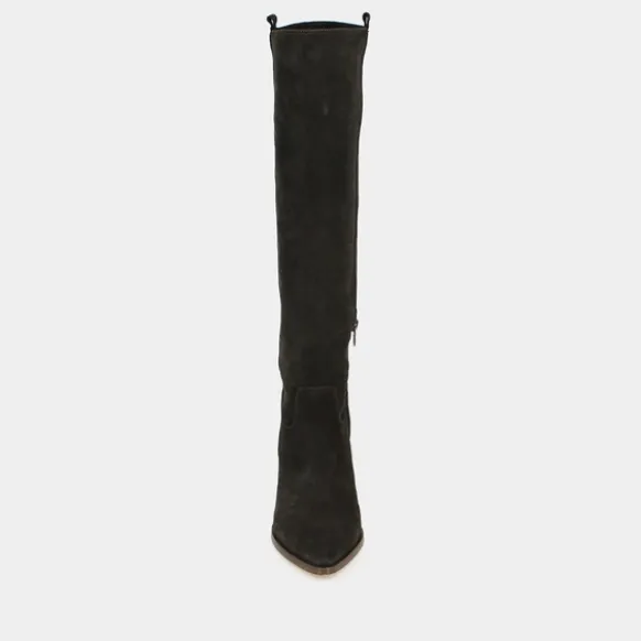 Bottes à hauts talons et bouts pointus