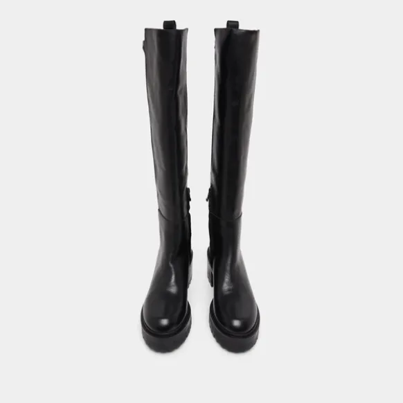 Bottes à semelles crantées