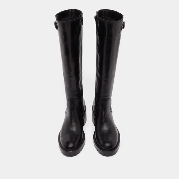 Bottes à semelles crantées
