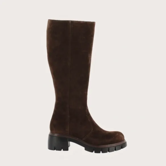 Bottes à semelles crantées