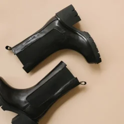 Bottes à semelles crantées et élastiques