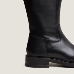 Bottes à talons crantés