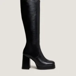 Bottes à talons et bouts carrés