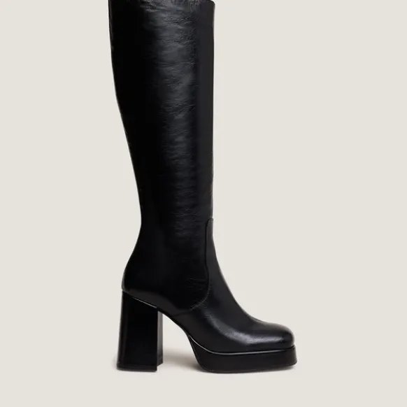 Bottes à talons et bouts carrés