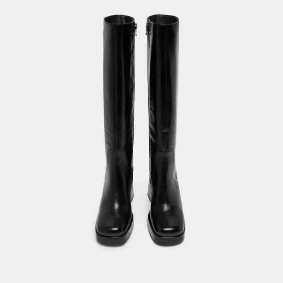 Bottes à talons et bouts carrés