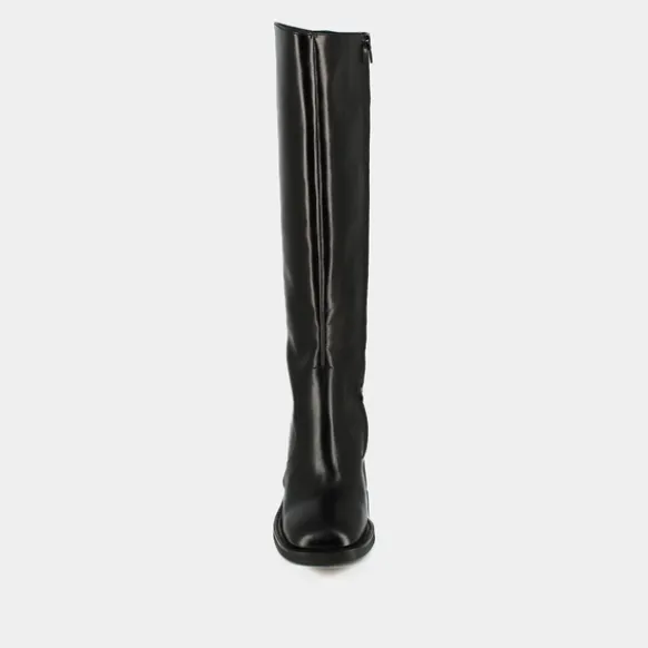 Bottes à talons et bouts carrés