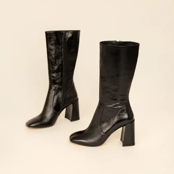 Bottes à talons et bouts carrés