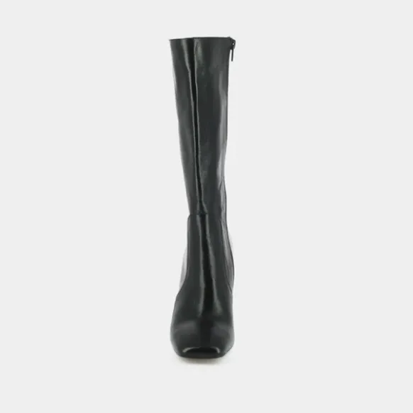 Bottes à talons et bouts carrés