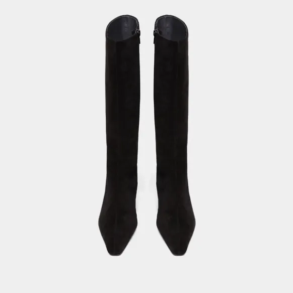 Bottes à talons et bouts pointus